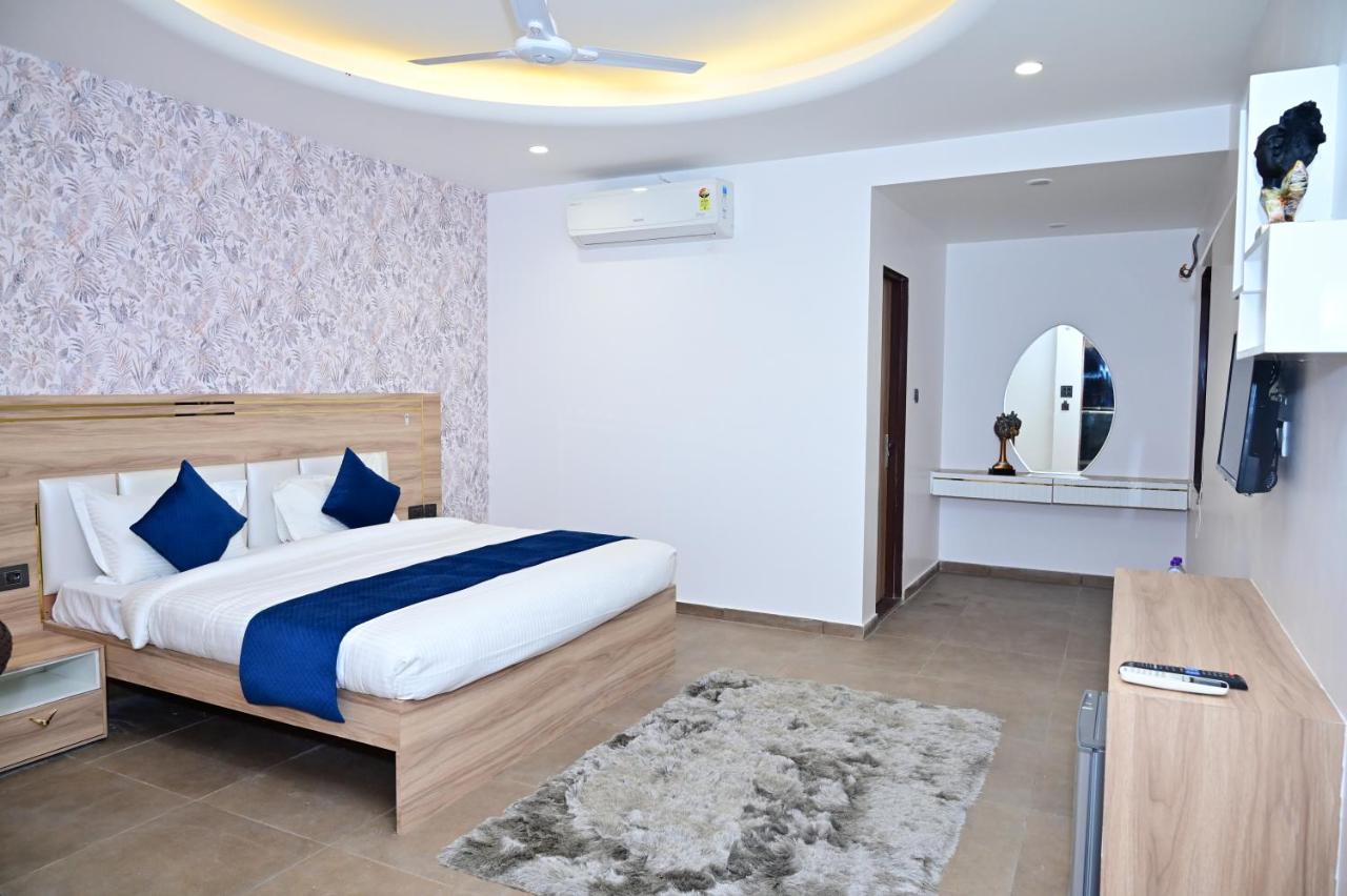 The Dwelling Inn Велика Нойда Екстер'єр фото